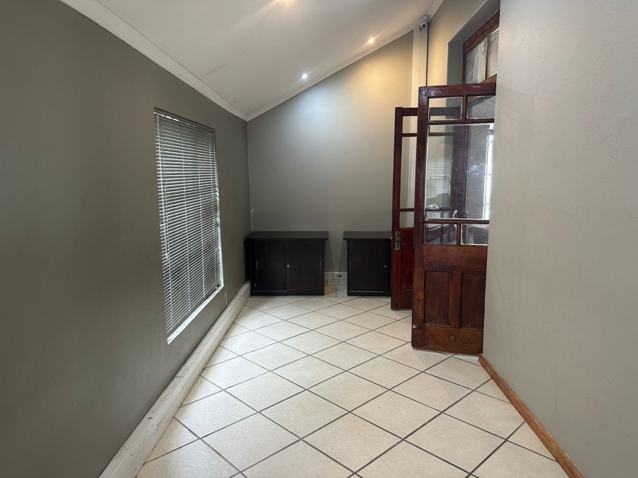 Commercial Property for Sale in Southernwood Eastern Cape